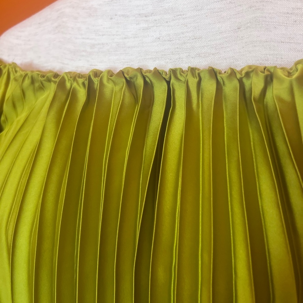 INC International Concepts Pleated Off-Shoulder Blouse in Lime Green - Picture 3 of 7